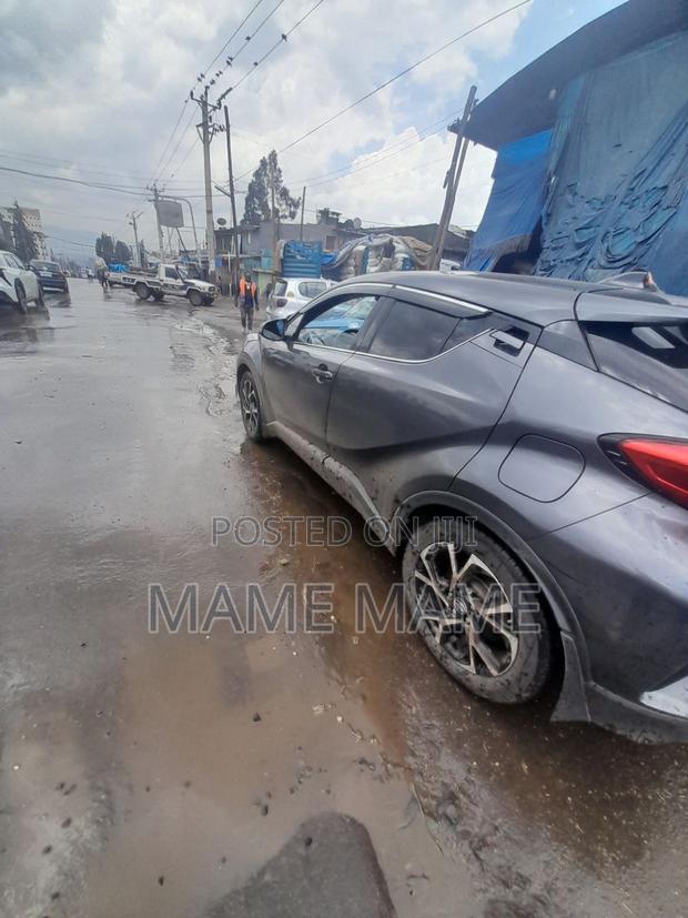 New Toyota C-HR 2021 Gray