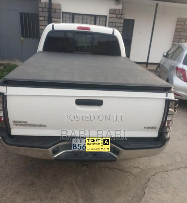 Toyota Tacoma 2011 White