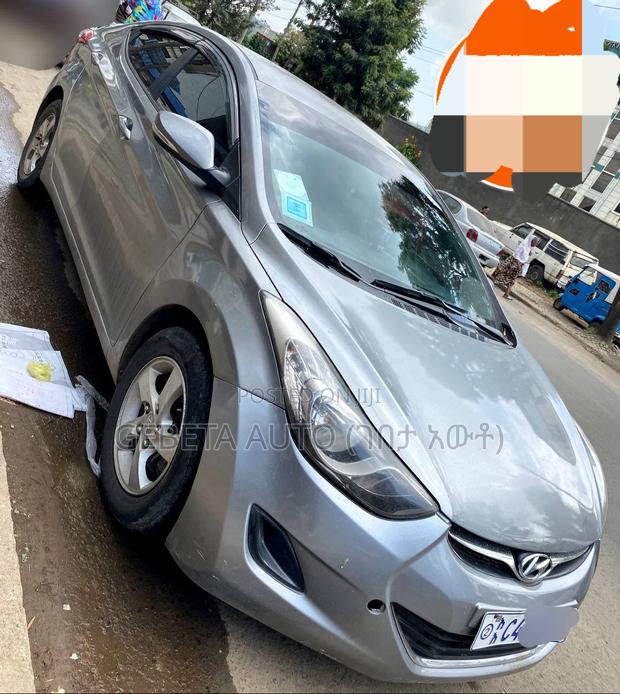 Hyundai Avante 2013 Silver