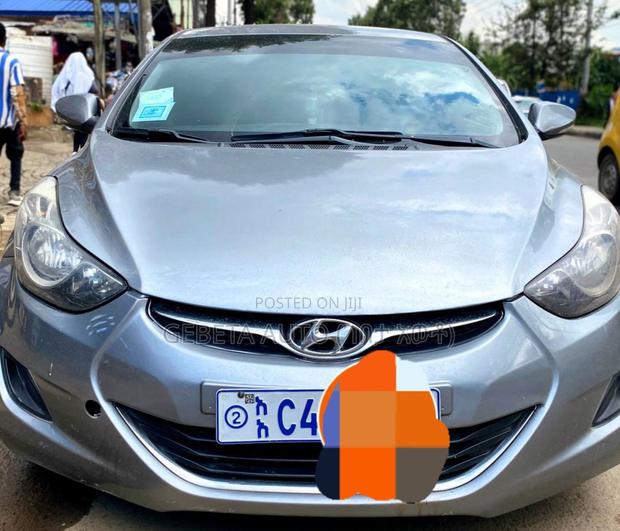 Hyundai Avante 2013 Silver