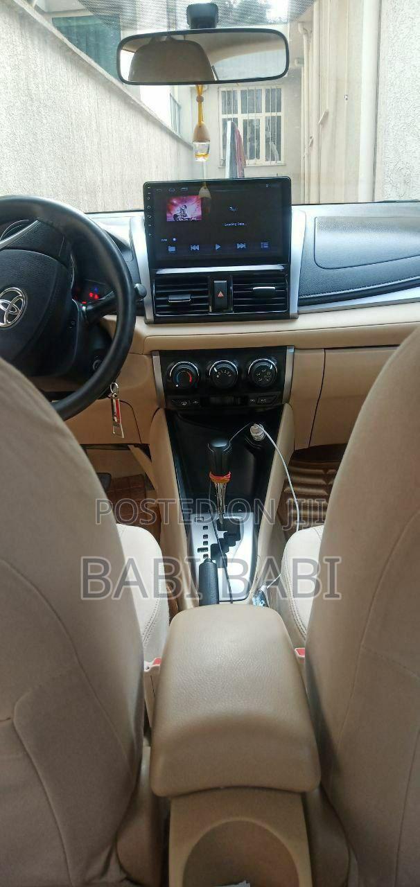 Toyota Yaris 2016 Gray