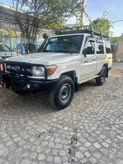 Toyota Land Cruiser 2019 White for sale