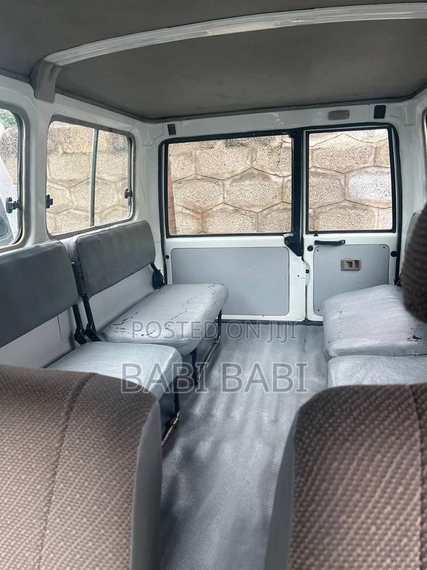 Toyota Land Cruiser 2011 White