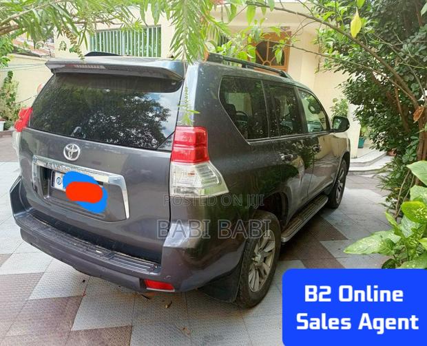 Toyota Land Cruiser Prado 2013 Gray