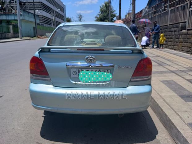 Toyota Platz 2005 Silver