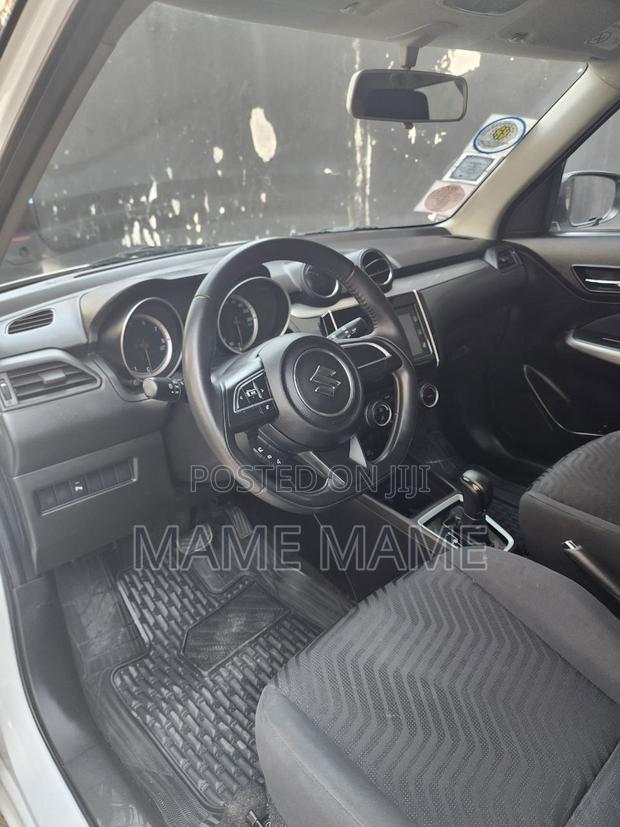 New Suzuki Swift 2022 Gray