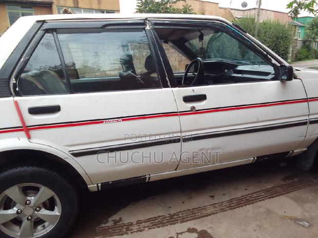 Toyota Corolla 1985 White