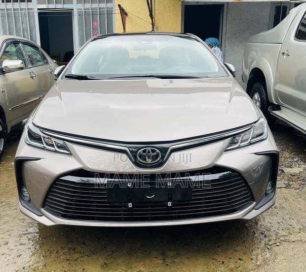 New Toyota Corolla 2022 Silver