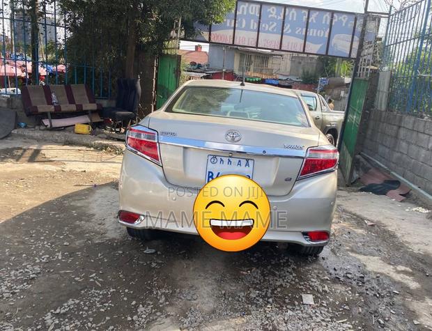 Toyota Yaris 2017 Silver