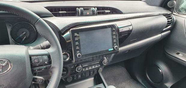 New Toyota Hilux 2023 Gray