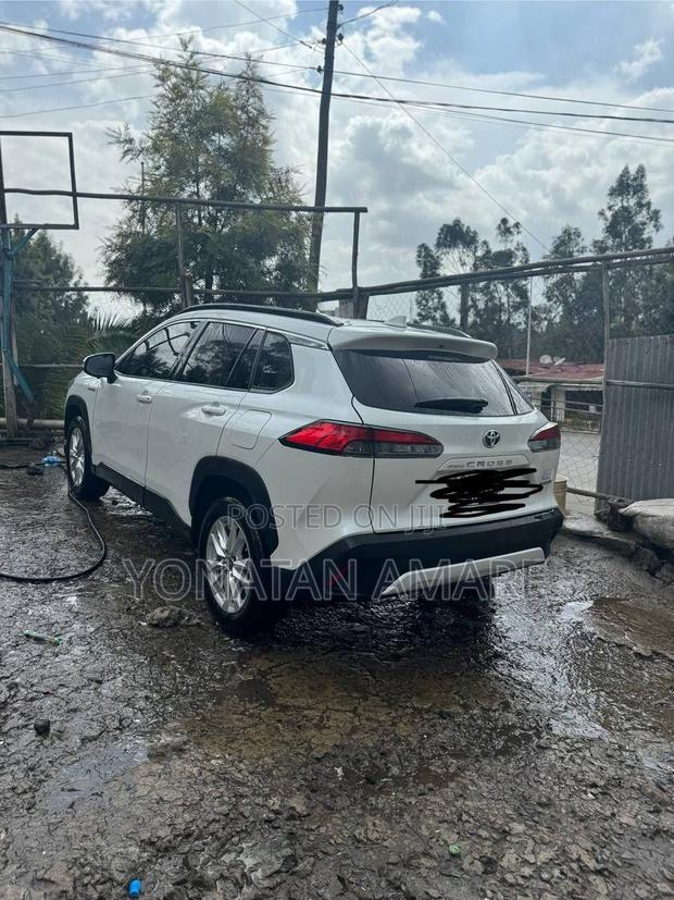 Toyota Corolla 2023 White