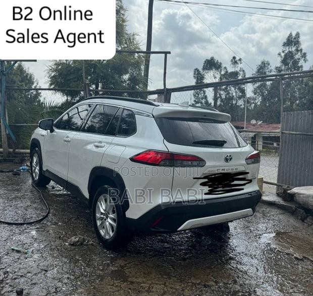 Toyota Corolla Cross 2023 White