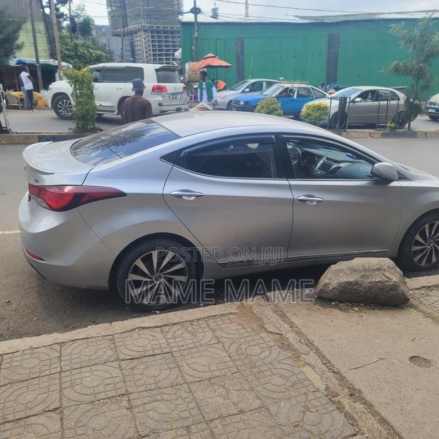 Hyundai Avante 2015 Silver