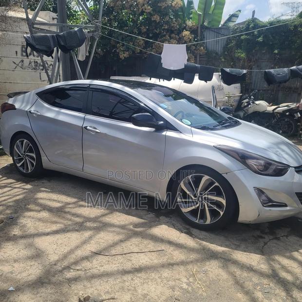 Hyundai Avante 2015 Silver