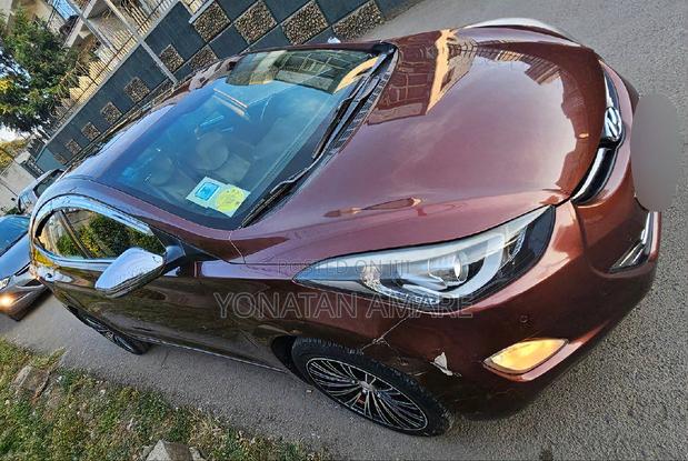 Hyundai Avante 2014 Brown