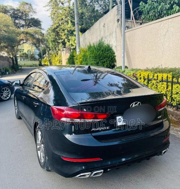 Hyundai Avante 2017 Black