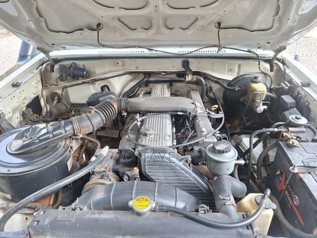 Toyota Land Cruiser 2007 White