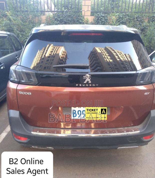 Peugeot 5008 2021 Brown