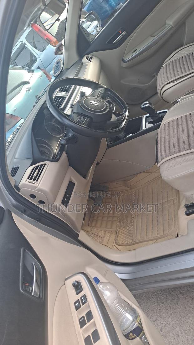 Suzuki Dzire 2022 Silver