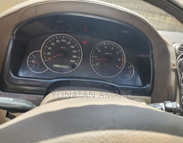 Toyota Land Cruiser 2005 Gold