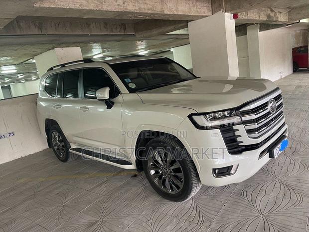 Toyota Land Cruiser 3.3 Diesel 4WD 2022 White