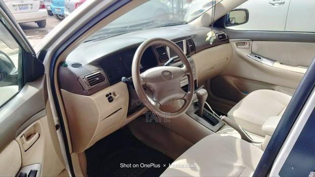 Toyota Corolla 2006 Gold