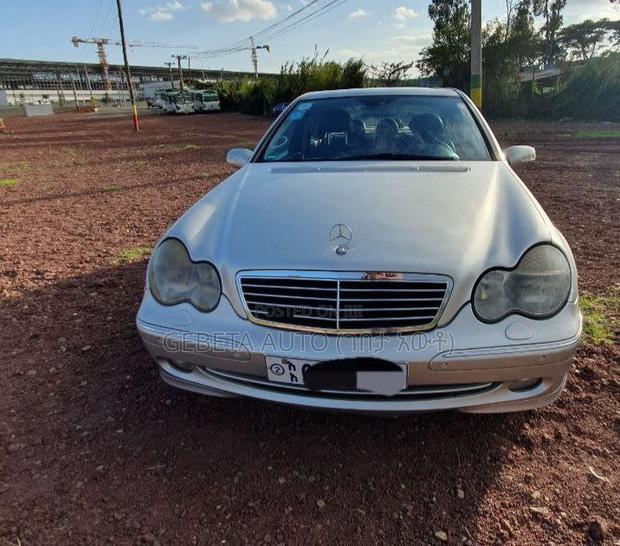 Mercedes-Benz C320 2001 Gray