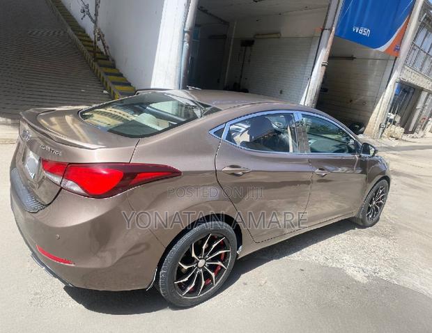 Hyundai Elantra 2015 Brown
