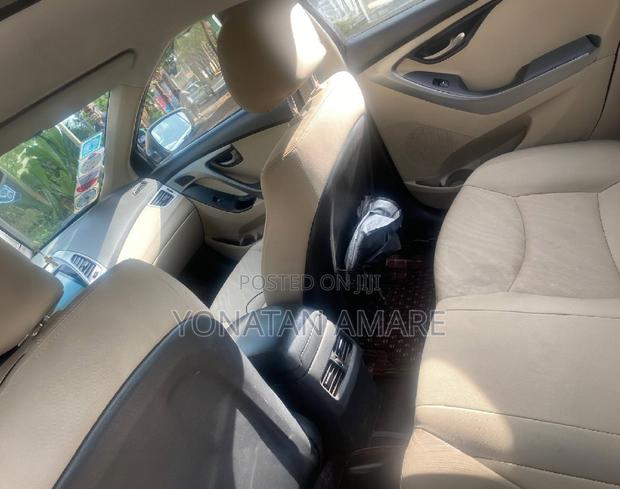 Hyundai Elantra 2015 Brown