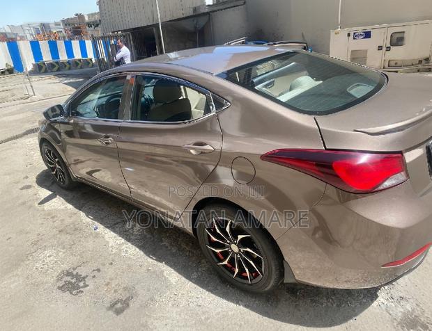 Hyundai Elantra 2015 Brown