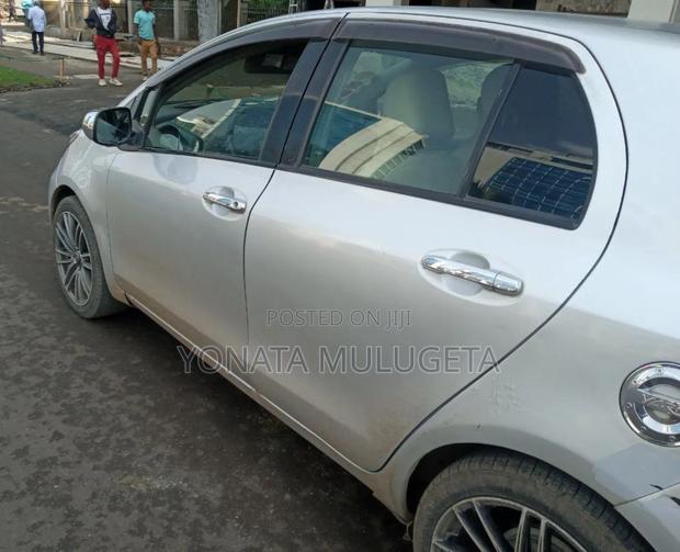 Toyota Yaris 2010 White