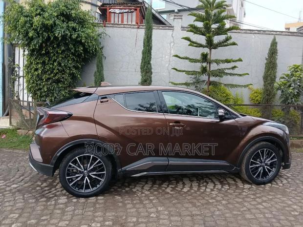 Toyota C-HR 2017 Burgundy