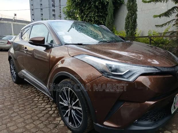 Toyota C-HR 2017 Burgundy
