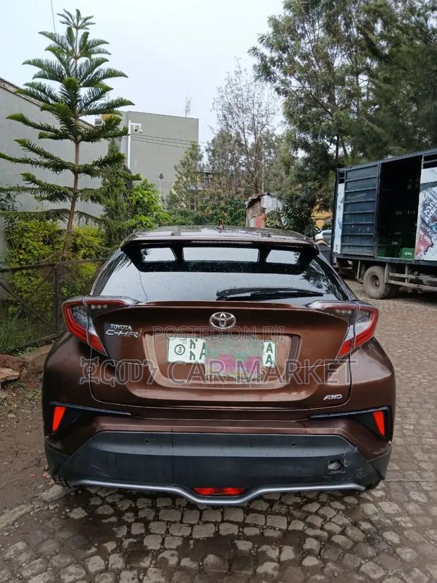 Toyota C-HR 2017 Burgundy