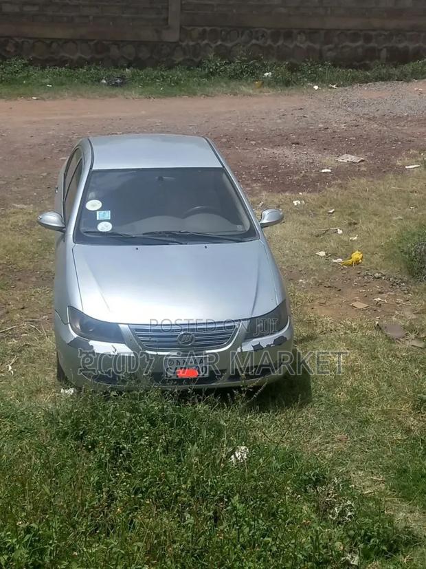 Lifan Abay 1.3 Sedan FWD 2012 Silver