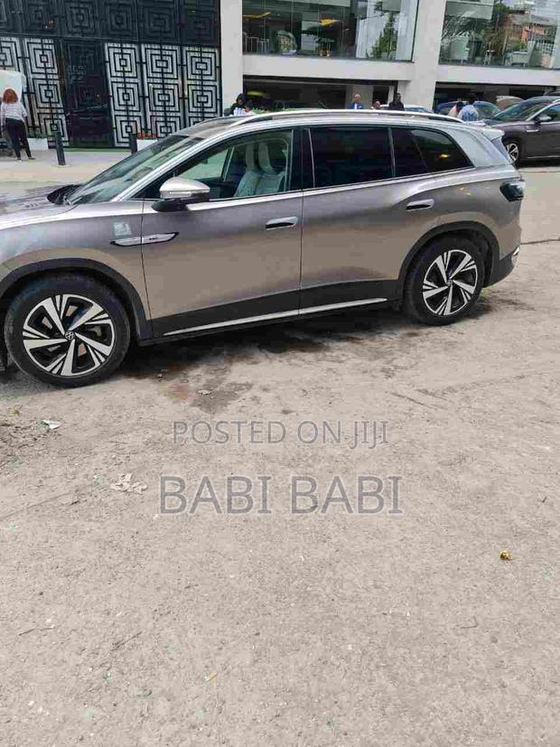 Volkswagen ID.6 2023 Gray