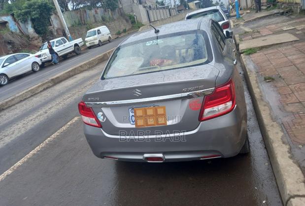 Suzuki Dzire 2022 Silver