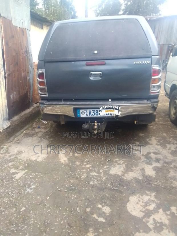 Toyota Hilux 2.5 D-4D 2008 Gray