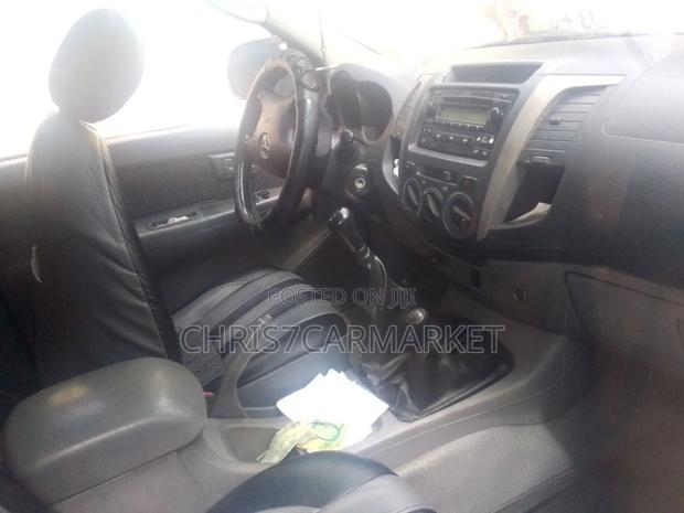Toyota Hilux 2.5 D-4D 2008 Gray
