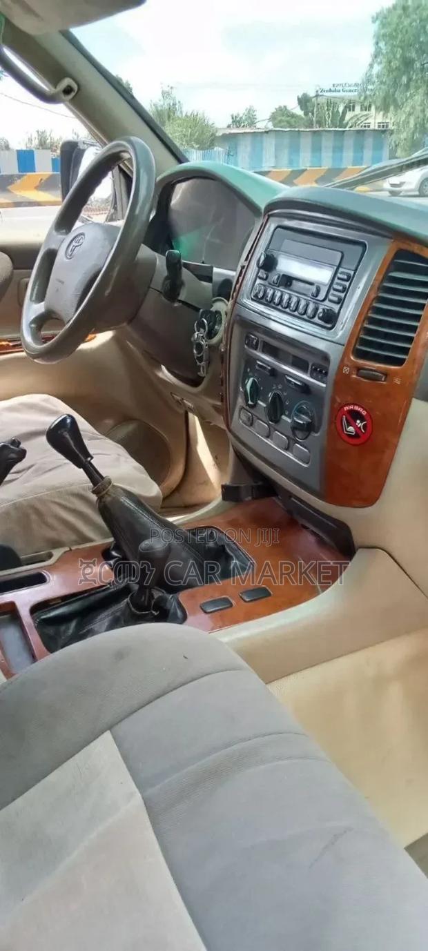 Toyota Land Cruiser 2003 Silver