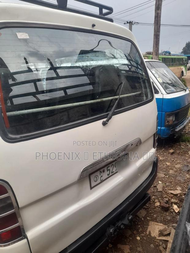 Toyota HiAce 2008 White