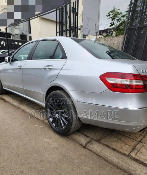 Mercedes-Benz E250 2011 Silver