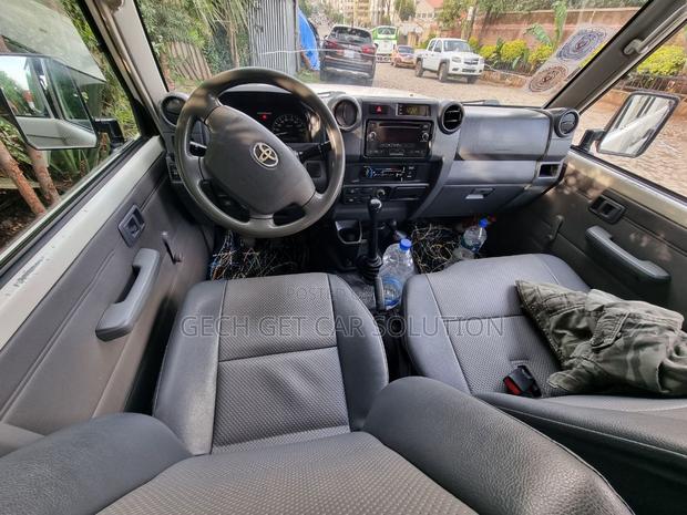 Toyota Land Cruiser 2018 White