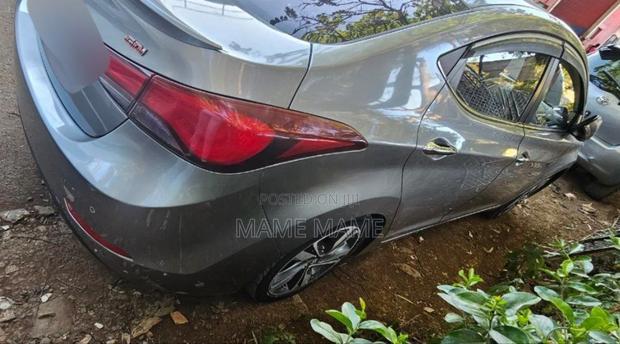 Hyundai Avante 2015 Gray