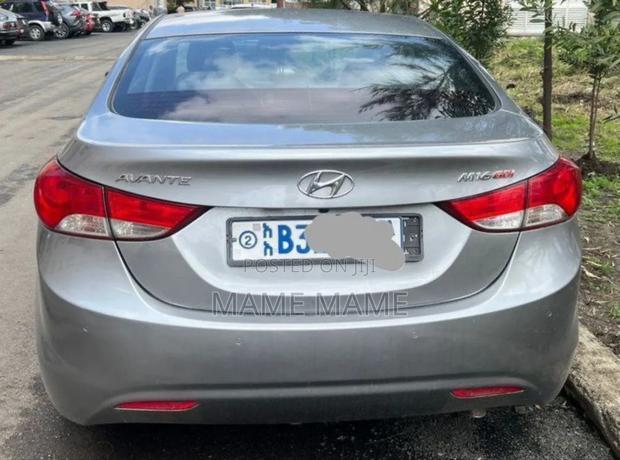 Hyundai Avante 2012 Silver