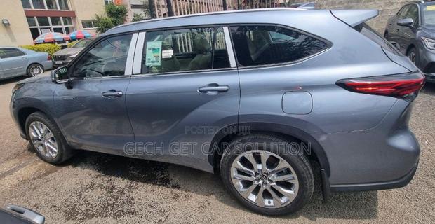 New Toyota Highlander 2023 Blue