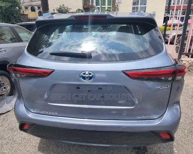 New Toyota Highlander 2023 Blue