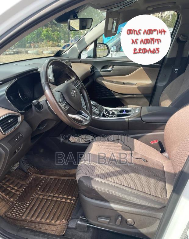 Hyundai Santa Fe 2021 White