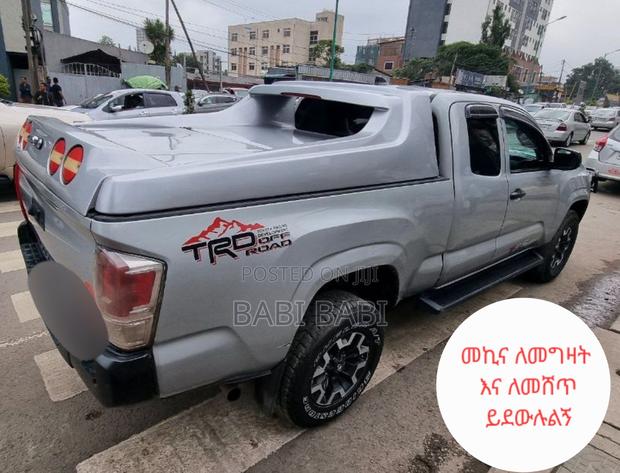 Toyota Tacoma 2020 Silver