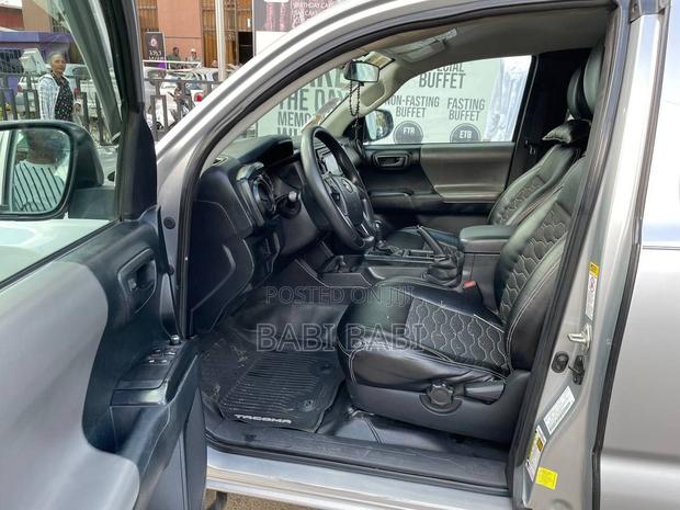 Toyota Tacoma 2017 Silver
